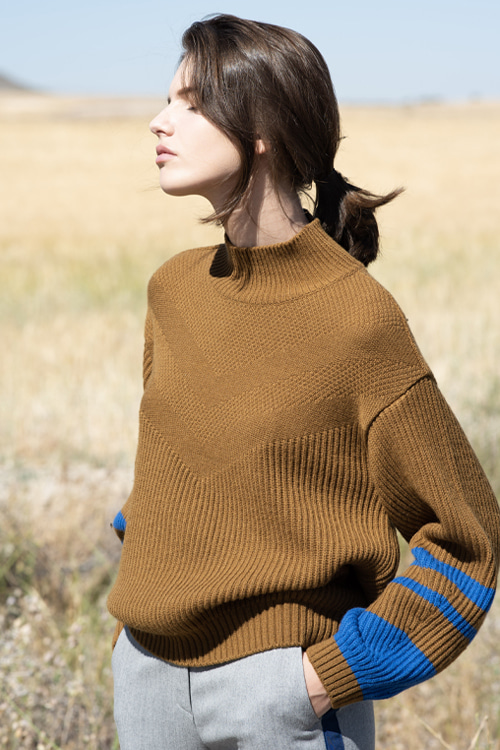 9042 Harold knit (camel brown)